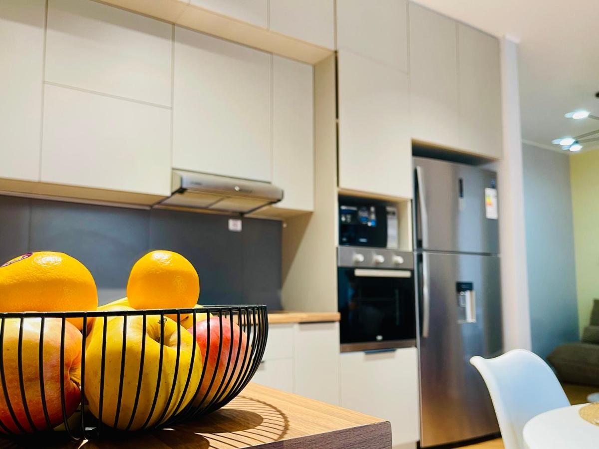 Уютная Стильная Квартира Возле Центрального Парка Горького! Appartement Alma-Ata Buitenkant foto