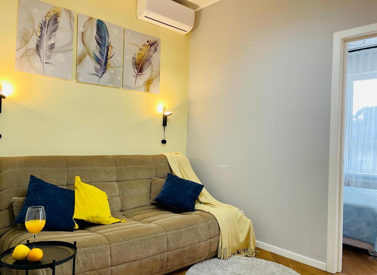 Уютная Стильная Квартира Возле Центрального Парка Горького! Appartement Alma-Ata Buitenkant foto