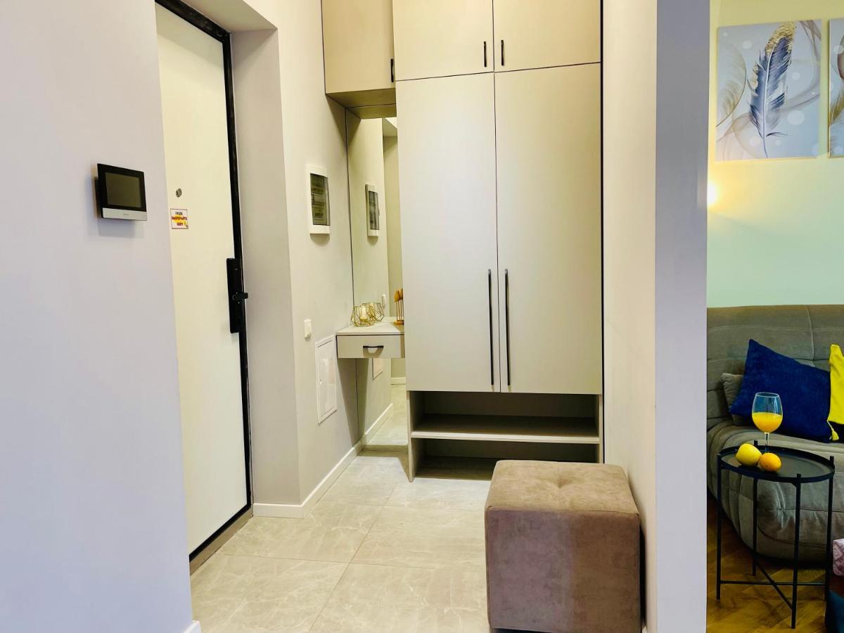 Уютная Стильная Квартира Возле Центрального Парка Горького! Appartement Alma-Ata Buitenkant foto