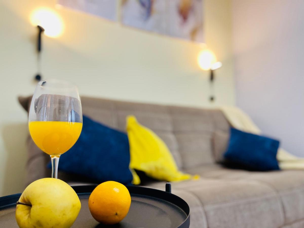 Уютная Стильная Квартира Возле Центрального Парка Горького! Appartement Alma-Ata Buitenkant foto